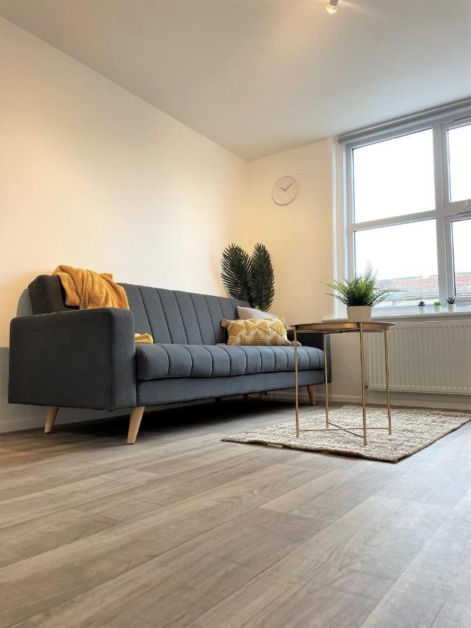 Central, Bright & Spacious Apartment - Parking Included Bournemouth Eksteriør bilde