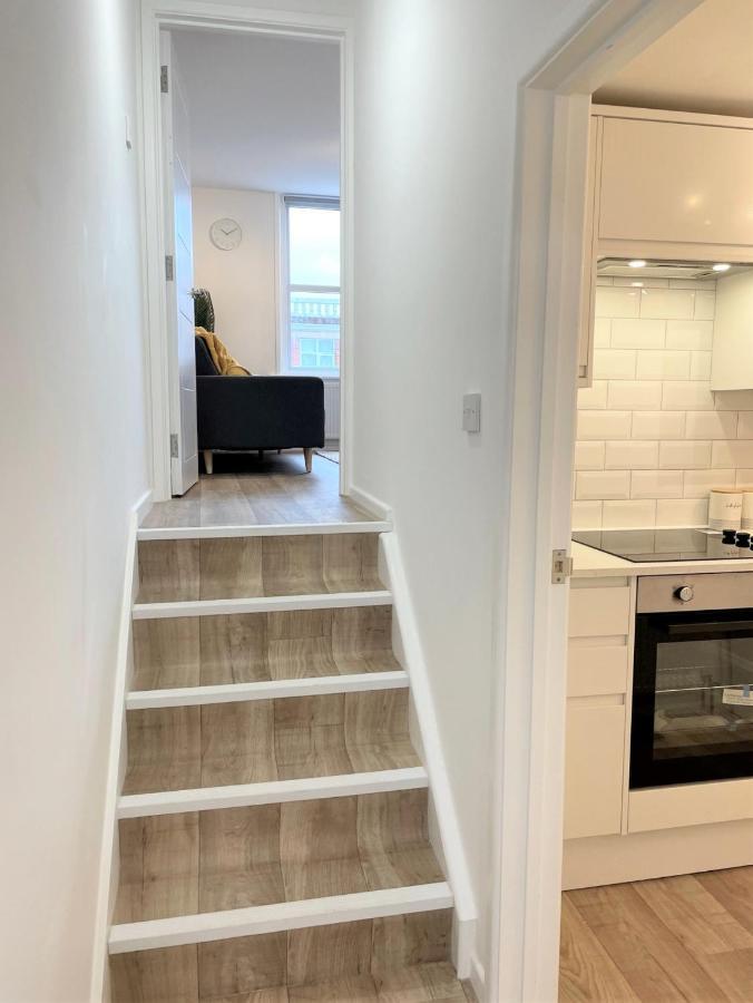 Central, Bright & Spacious Apartment - Parking Included Bournemouth Eksteriør bilde